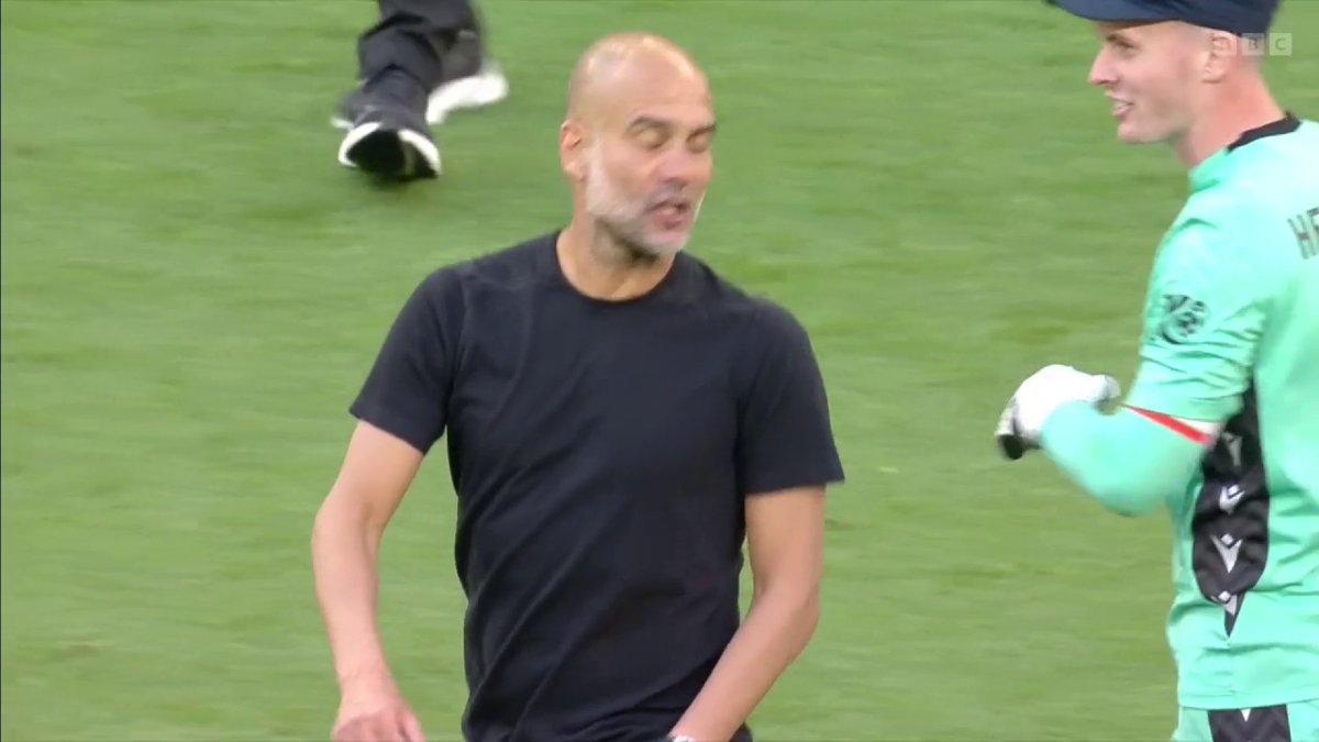 This exchange between Pep Guardiola and Dean Henderson 👀 #FACup