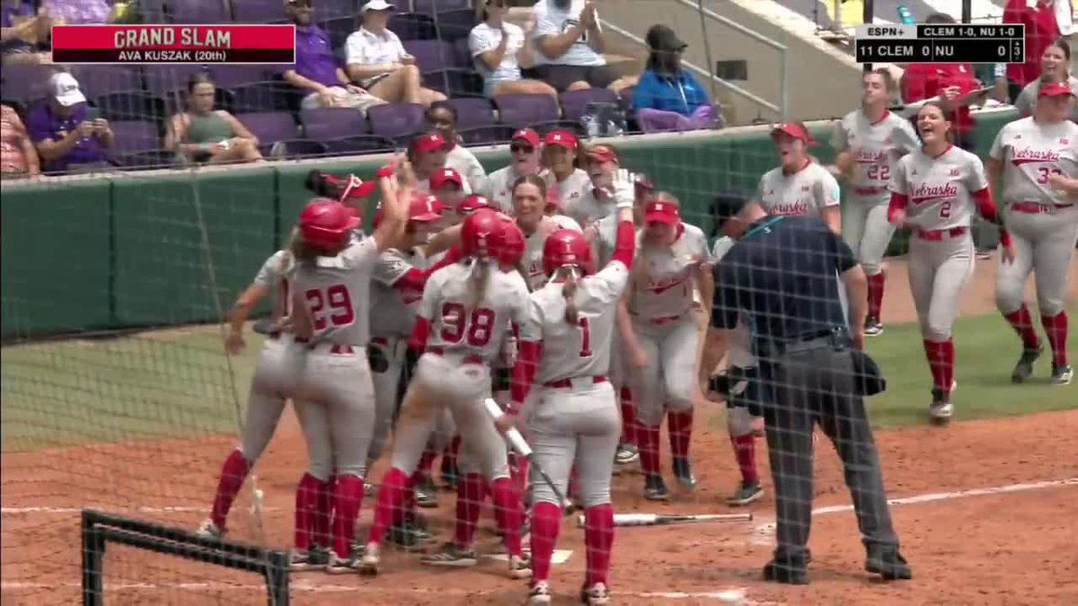 AVA KUSZAK GRAND SLAM ‼️ She and Jordy Bahl become the first Nebraska Softball duo to hit 2️⃣0️⃣ HRs in the same season 👏 #B1GSoftball on ESPN+ 💻