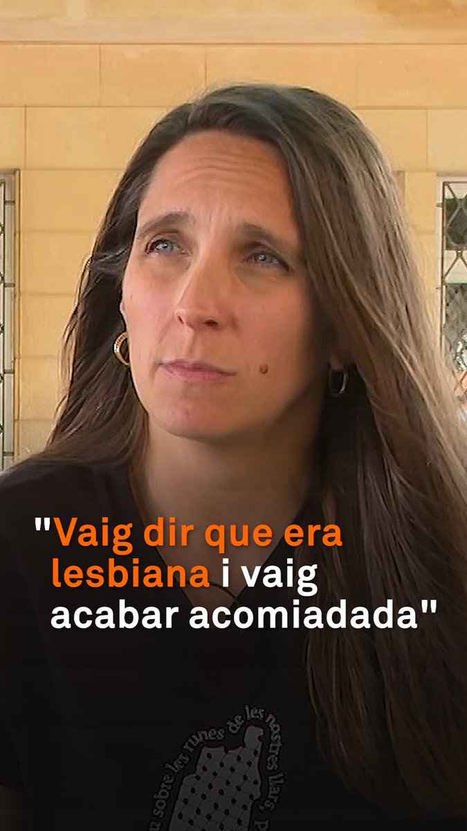 “Vaig dir que era lesbiana i vaig acabar acomiadada.” La Marta era professora en un institut concertat religiós. Explica que l'ambient era bo fins que va dir que era lesbiana. El TSJC ha declarat nul l’acomiadament, tot i que no reconeix lesbofòbia