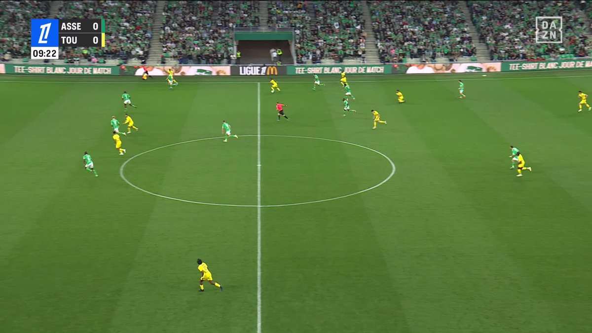 Warren tout en technique pour ouvrir le score ! #ASSETFC