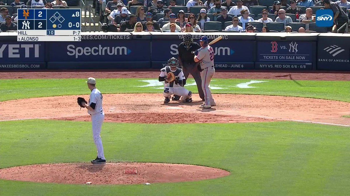 Pete Alonso rips a double in the gap 🔥