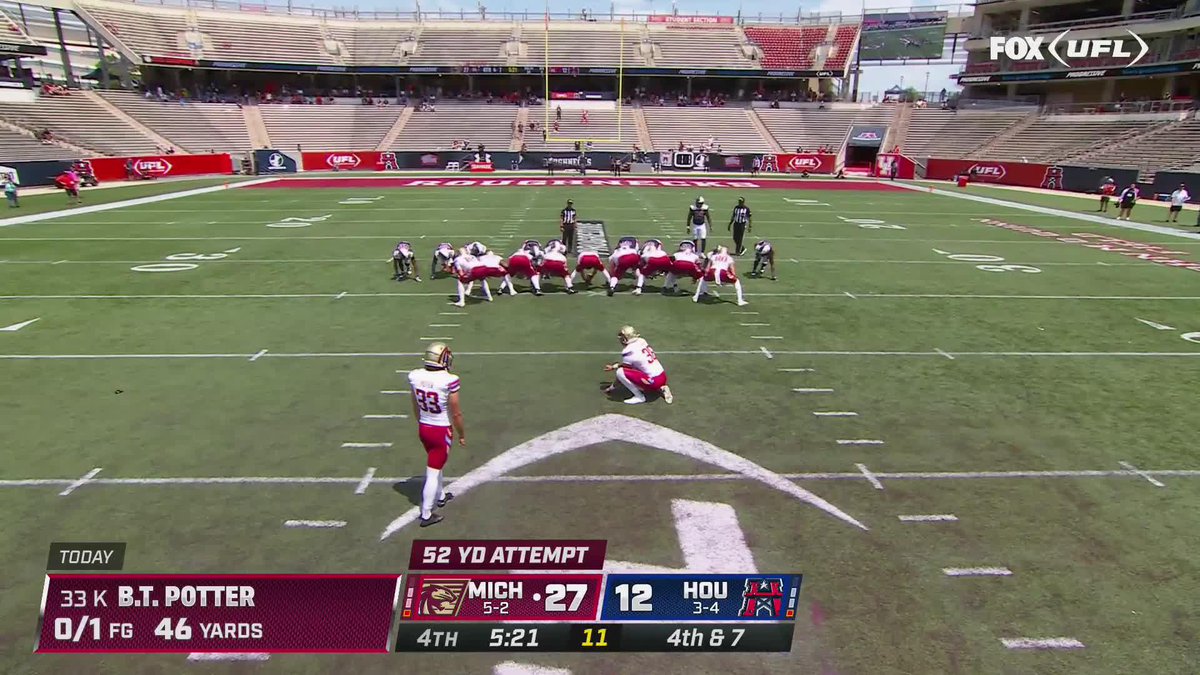 B.T. Potter with a 52-yard BOOT 🙌🎯 📺: FOX | Verizon