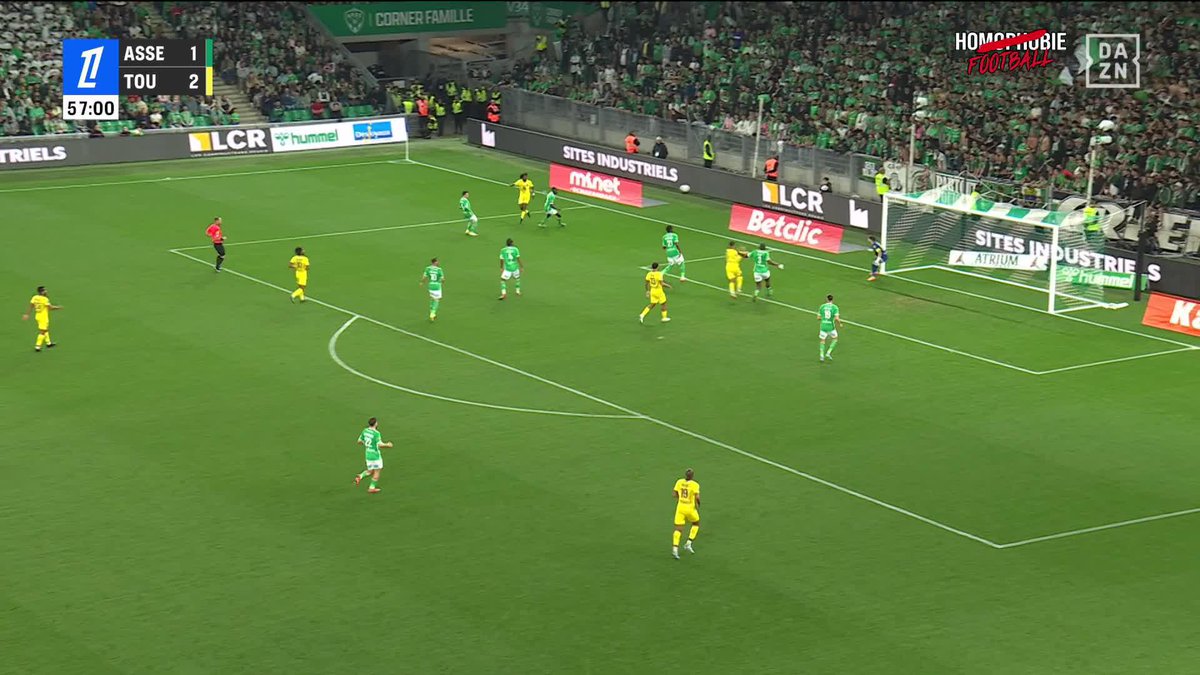 😬 | Yann Gboho vient enterrer les espoirs stéphanois... ⚽️🙌 #ASSETFC Regardez le match ici : ! 👈