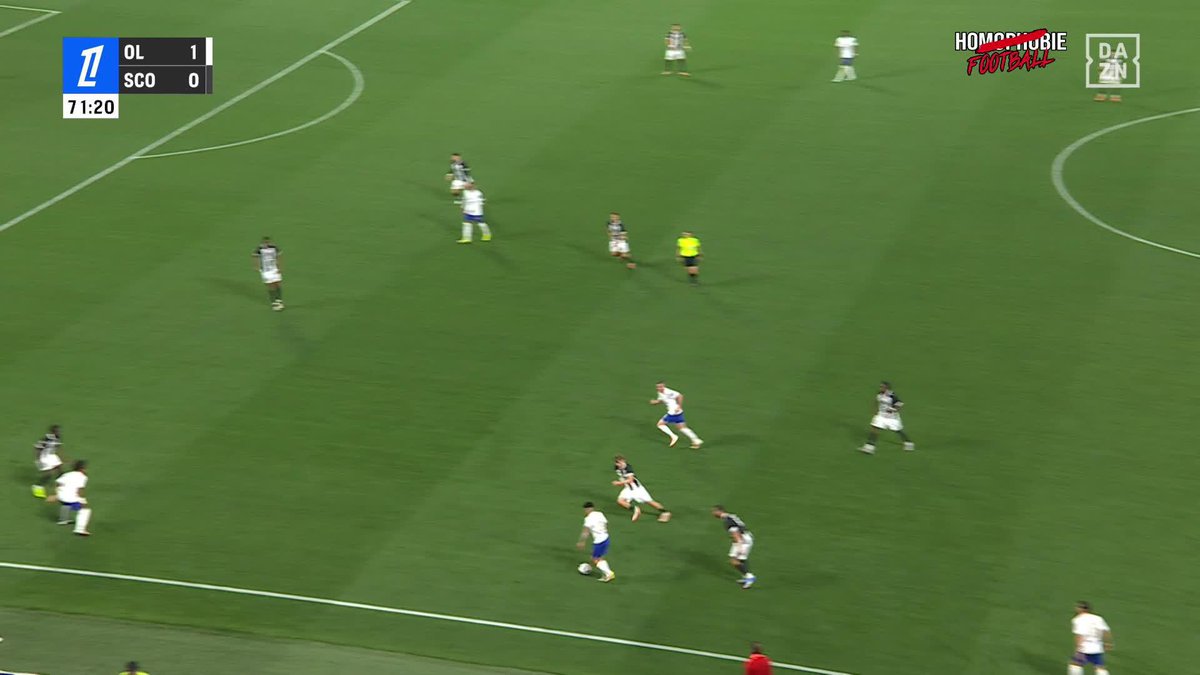 🔥 | 200 buts c’est bien… mais 201, c’est encore mieux pour Alexandre Lacazette 👏✨ #OLSCO Regardez le match ici : ! 👈