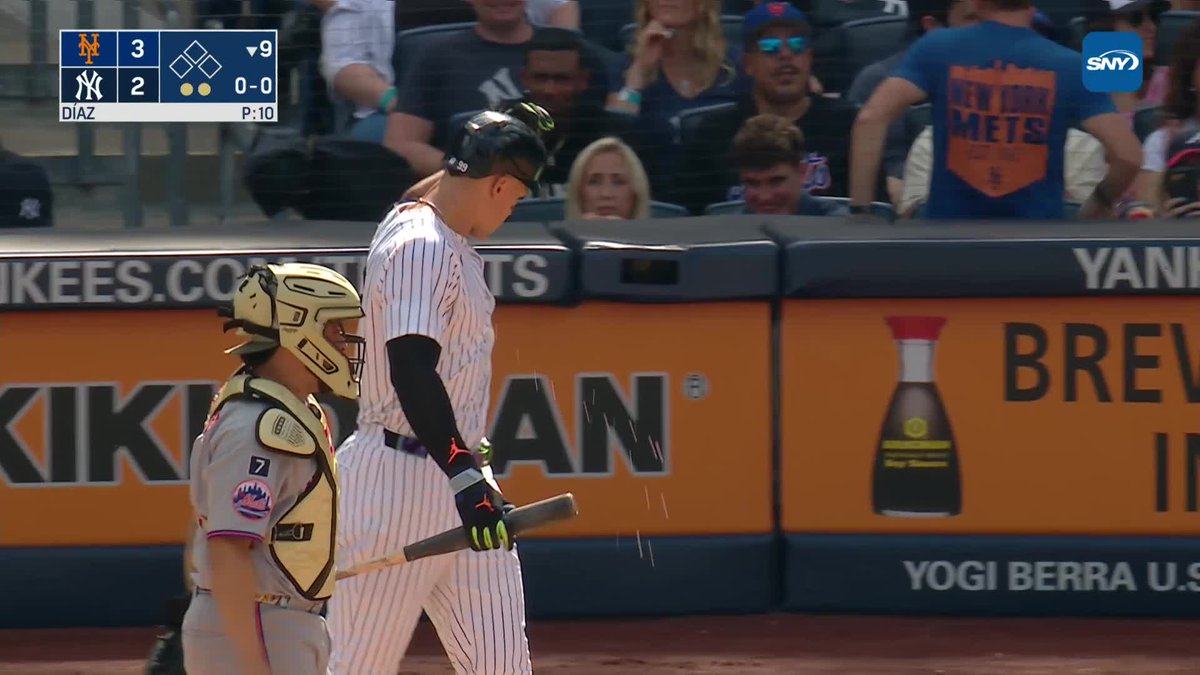 Edwin Díaz's full at-bat against Aaron Judge in the 9th 🔥