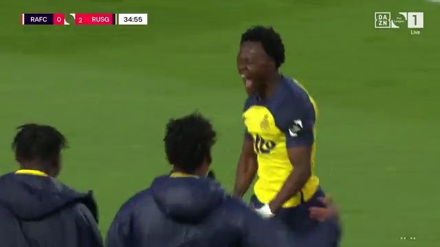 🇬🇭 Mohammed Fuseini’s brace against Royal Antwerp tonight. Look at the quick footwork on both goals as he shifts to shoot. That touch to set up the shot for the second goal was just superb.
