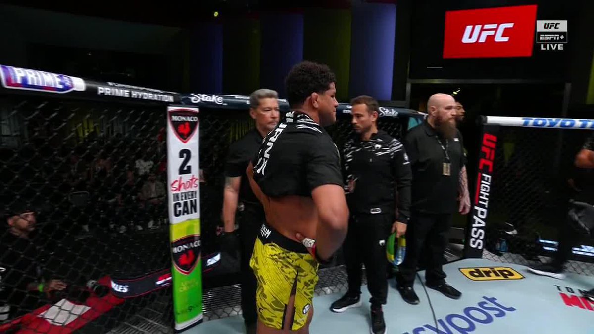 Michael Morales gana por TKO para mantener su racha invicta 17-0. 🇪🇨👏 Es la racha activa más larga de victorias en UFC en la categoría wélter. 🔥 #UFCVegas106