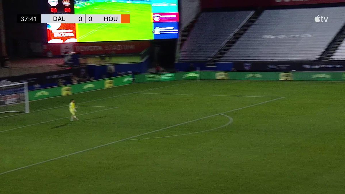 Jonathan Bond rejects the Anderson Julio spectacular 😱 📺 #MLSSeasonPass: