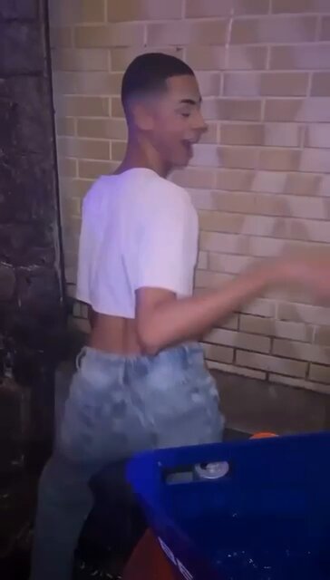 No talentinho de calça 🤣