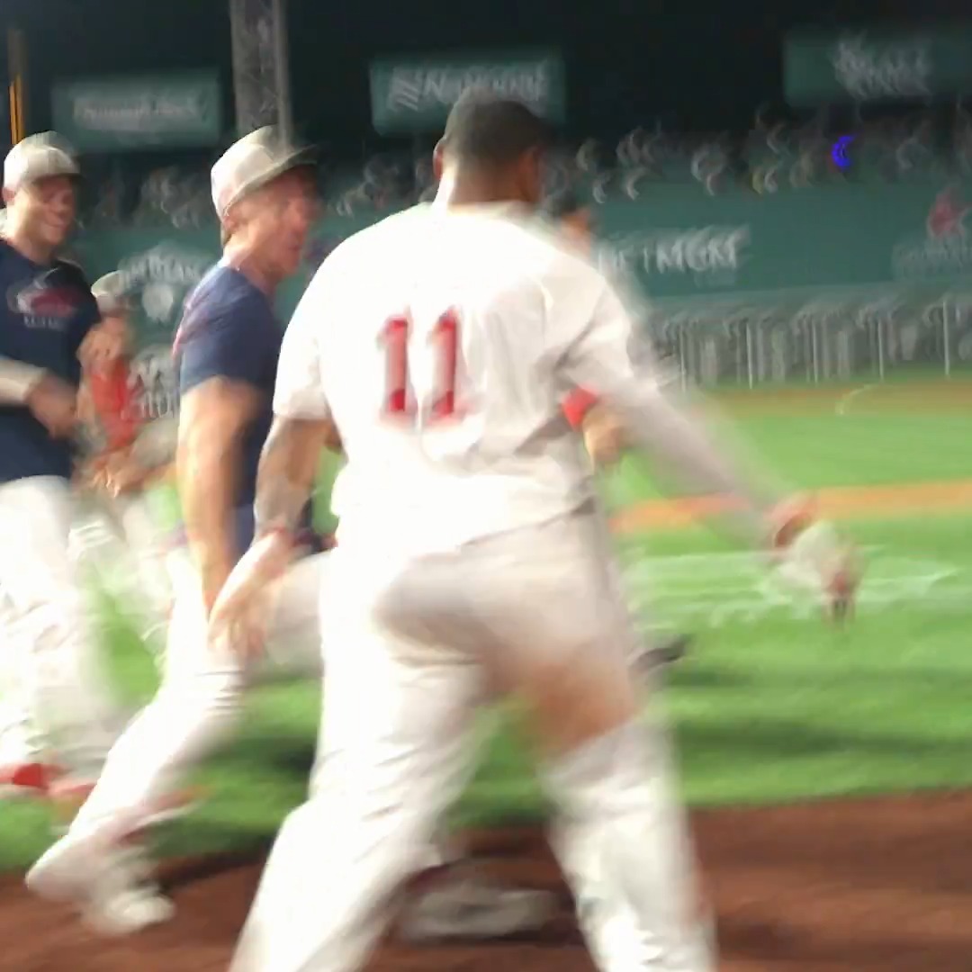 Tied 6-6 in the 9th. Raffy at the plate... GAME OVER.