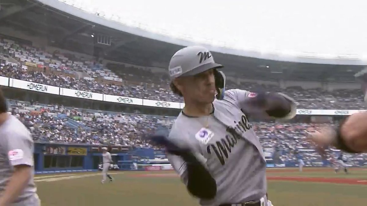 9回二死から起死回生の一発💪 千葉ロッテ #ソト 選手の第6号同点ソロホームラン🌈 #chibalotte 👇ライブ配信はこちら