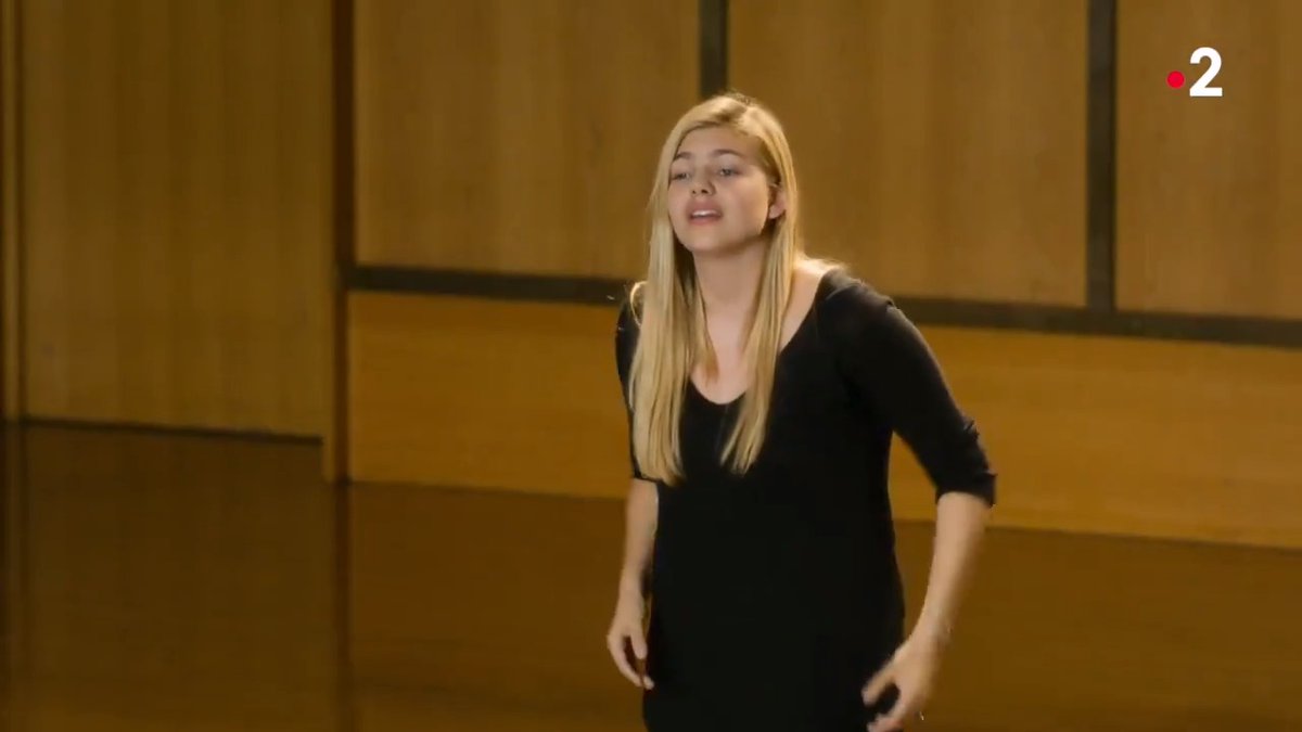 pensando en todas las profesoras de francés que ayer vieron como se rompía su sueño de que ella ganara eurovision