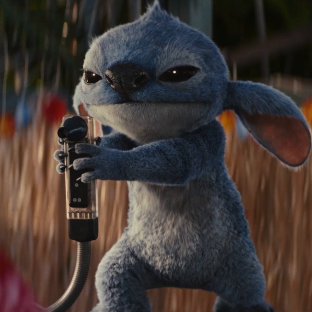 أوهانا يعني العائلة.. والعائلة تنتظر الفيلم سوا ! 🌺 فيلم #LiloAndStitch على الأبواب والحجز المسبق متاح الحين في #ڤوكس_سينما 🍿🎥 احجز تذكرتك الحين 🎟️