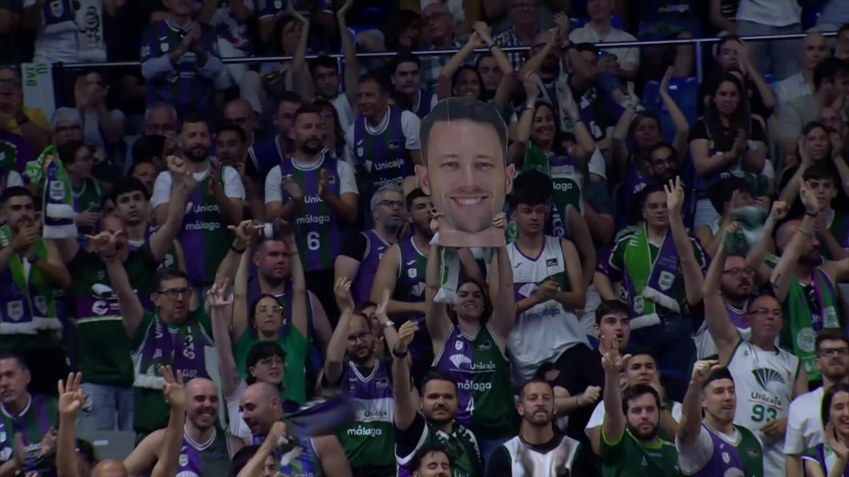 ¡TYLER KALINOSKI PONE EN PIE A TODO EL CARPENA! 🔥 ¡BANG BANG, Tyler Kalinoski! 🎯 📺 Movistar Plus+ #LigaEndesa | #ConectaConTuPasión