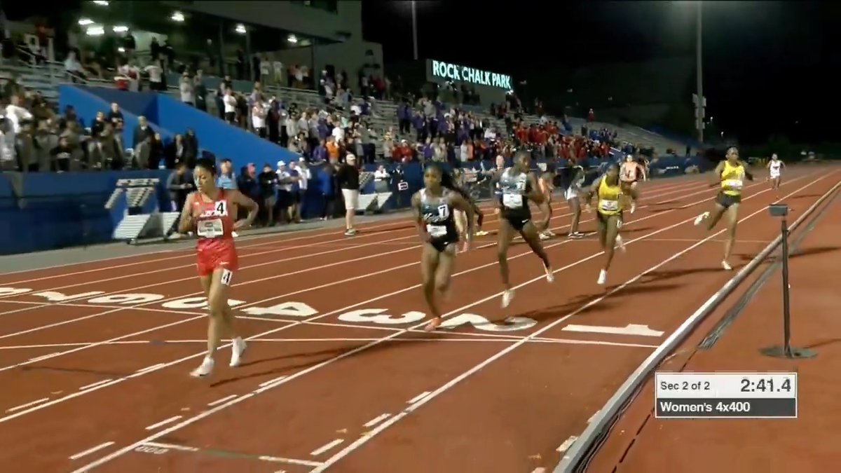 Jazmen Newberry closes a huge gap in the final 200m for UCF Track & Field/XC to win the Big 12 women's 4x400m title! 🔥