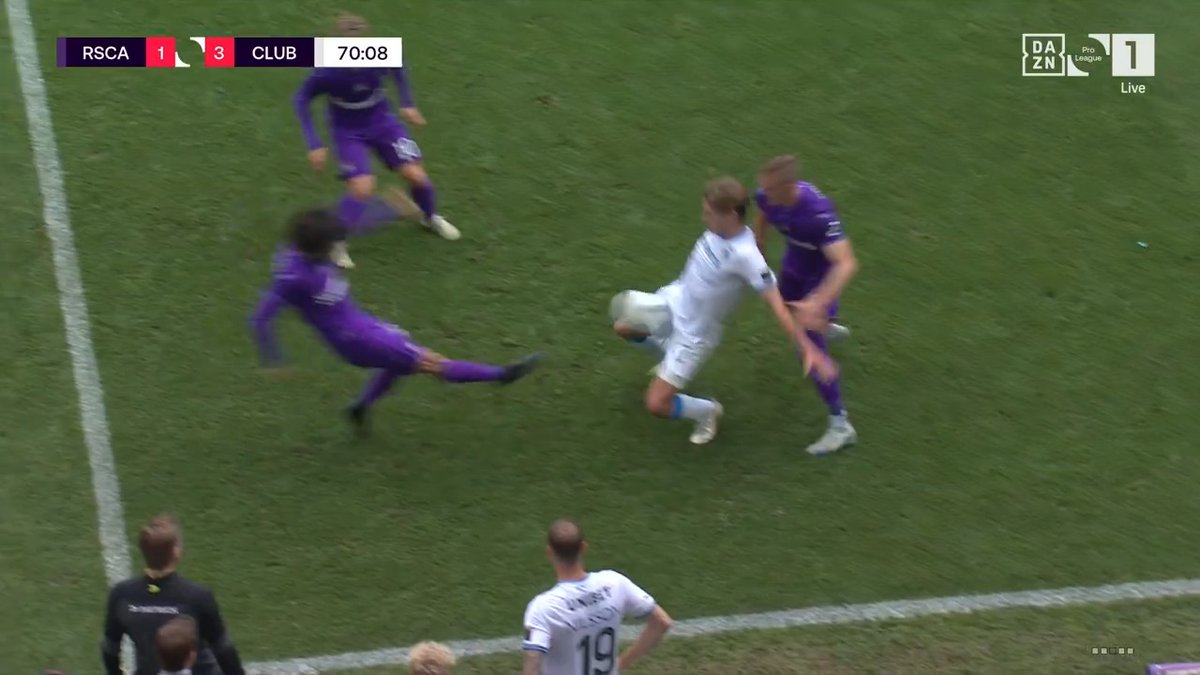 😵 | Een schot aan 89 km/h op die plaats? Veel beterschap, Romeo. 🚨🥜 #ANDCLU
