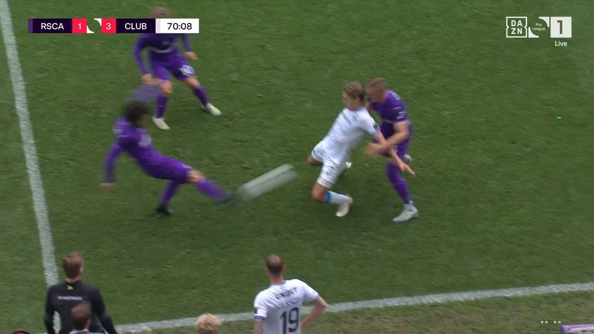 😵 | Une frappe à 89 km/h à cet endroit-là ? Bon rétablissement, Romeo. 🚨🥜 #ANDCLU