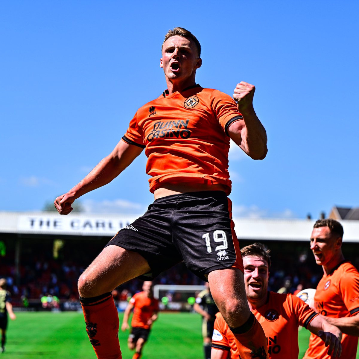 🥶 Ice coursing through his veins - a familiar sight Sam Dalby slots home his 15th William Hill Premiership goal of the campaign and sends #DUFC into the UEFA Europa League 🇪🇺✈️