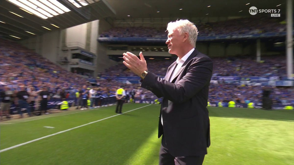 Everton Football Club take a final lap of Goodison Park 👏 📺 TNT Sports &amp; discovery+ UK