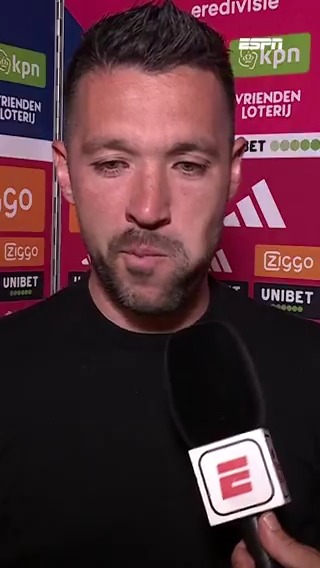 Emotionele Francesco Farioli feliciteert PSV en kan tranen opnieuw niet bedwingen 🥺 #ajatwe