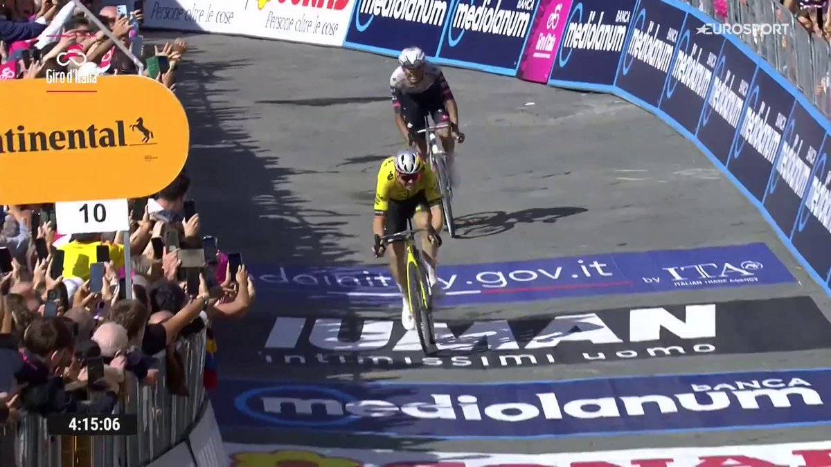 🚴🇮🇹 | Wout van Aert doet het! Wat een prachtige overwinning in Siena! Hij is terug! 🙌🇧🇪 #giroditalia 📺 Stream koers op HBO Max