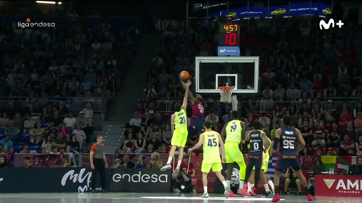 DONTA HALL CON UNA DE LAS SALVAJADAS DE LA JORNADA 🤯 ¿¡PERO CÓMO HAS HECHO ESOOOOOOO, DONTA!? ¡¡QUÉ ABSOLUTA LOCURA!! 😱😱😱 📺 Vamos por Movistar Plus+ #LigaEndesa | #ConectaConTuPasión