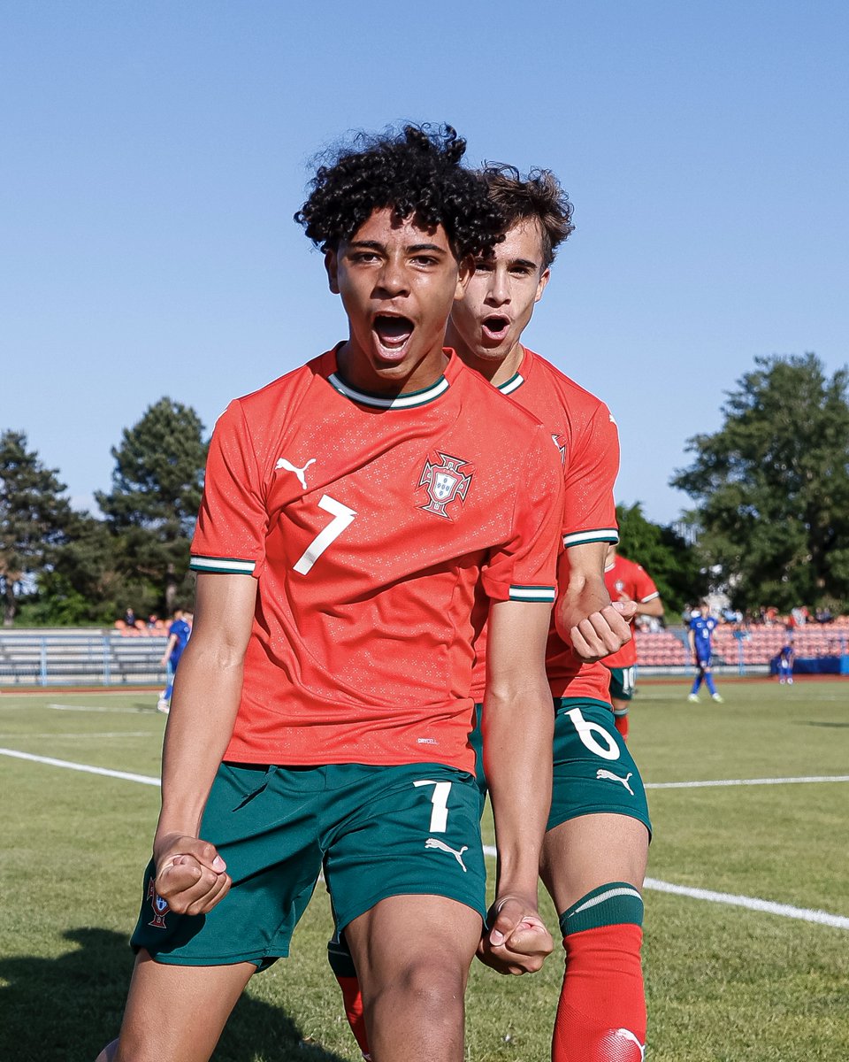 Os primeiros 𝗦𝗜𝗨𝗨𝗨𝗨 de Cristiano Jr. por Portugal foram no Torneio Internacional Vlatko Markovic! 😍🇵🇹 #Canal11 #FutebolEmPortuguês
