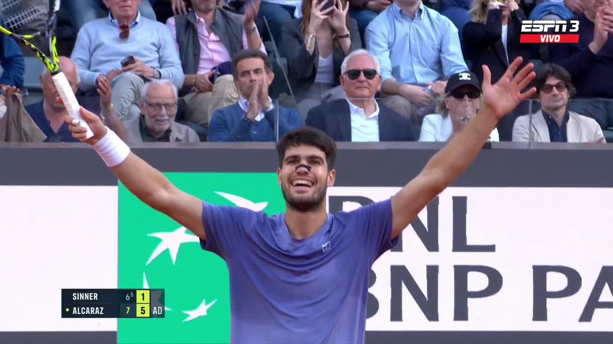 ¡#ROMA A SUS PIES! 🏆 🇪🇸 Alcaraz es el flamante campeón del Masters 1000 italiano. 👏