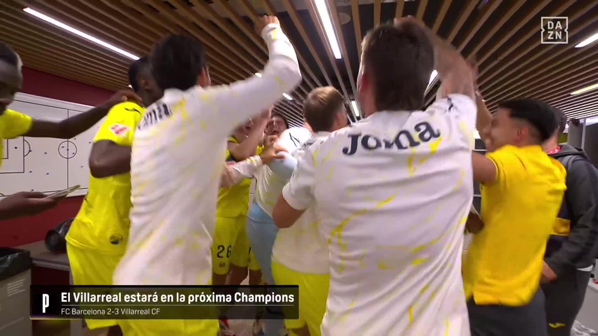 ¡EL VESTUARIO DEL VILLARREAL ES UNA FIESTA! 💛 Eso sí, el techo no sé yo si va a resistir... 😂 #LALIGAenDAZN ⚽