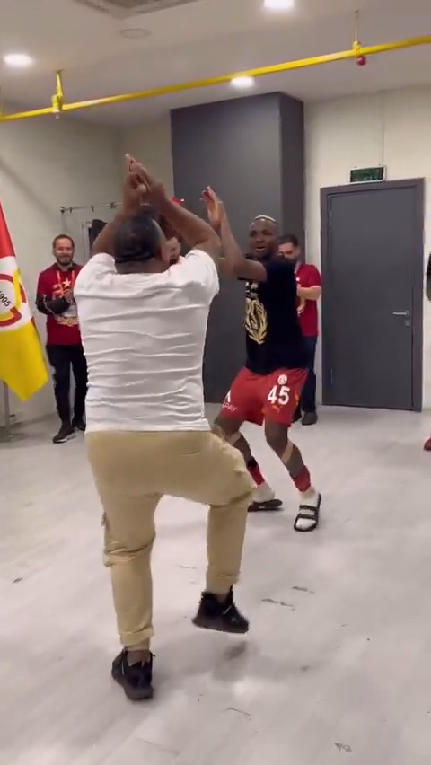 🕺🏿 Victor Osimhen bea 😅
