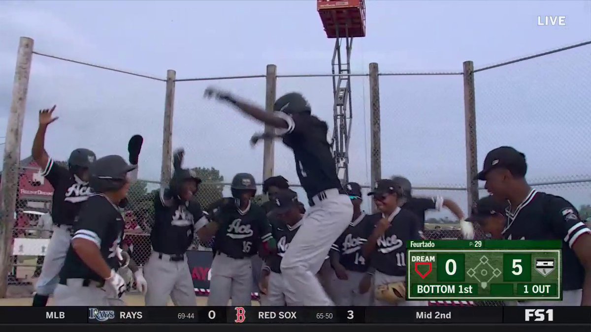 Imagine hitting a grand slam into the Field of Dreams cornfield 🌽