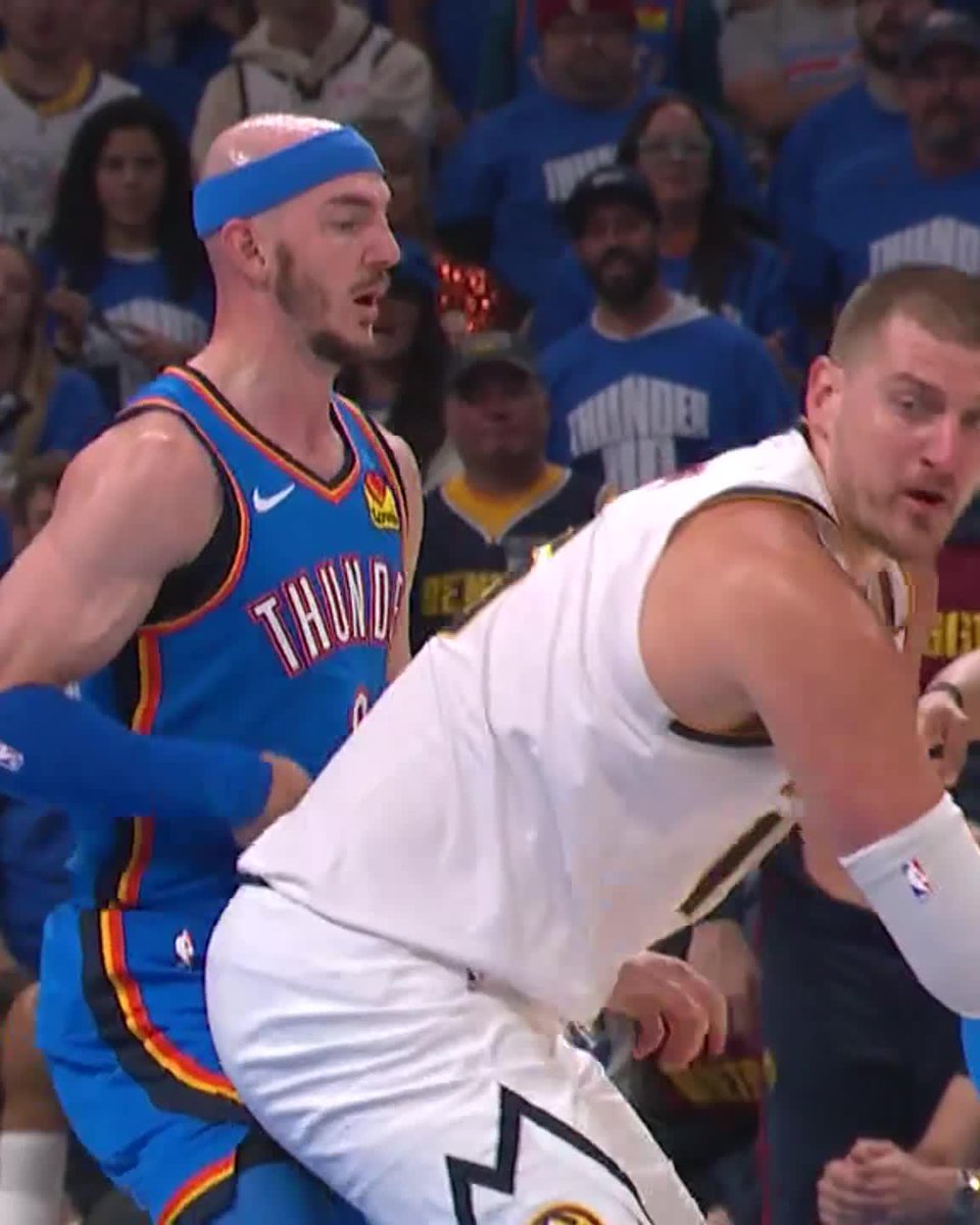 Caruso and OKC doing their all to defend Jokic 🍿