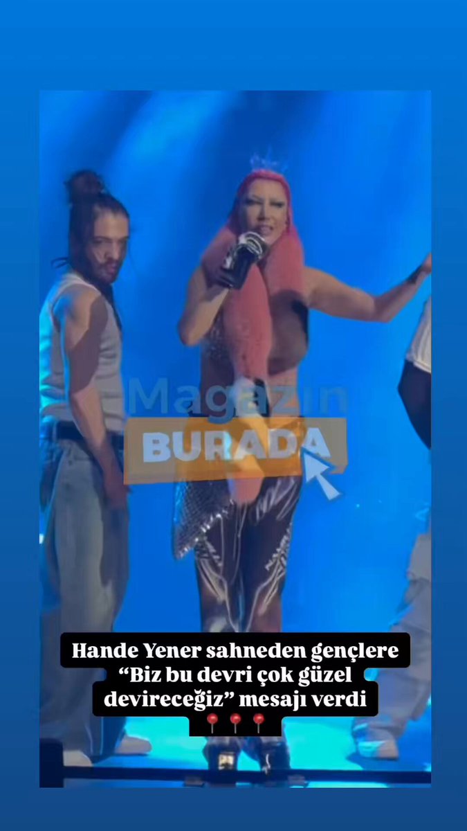 Hande Yener “ Biz bu devri gençlerle devireceğiz” demiş 20 yıldır her devrin şarkıcısı olmuşsun, şimdi devrimcilik mi oynuyorsun? Gençlerle devirmek değil, gençlerin sırtından prim yapmak derdindesin. Sahne ışıklarıyla devrim yapılmaz. Hande Yener