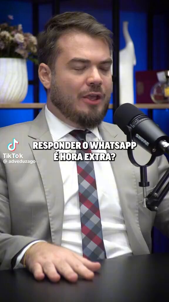 Se responder WhatsApp for hora extra as empresas vão quebrar hahahahha.