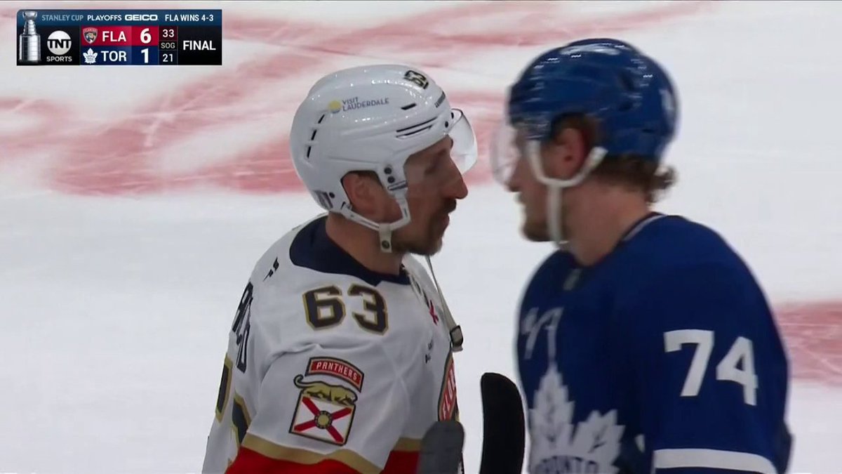 The Panthers and Maple Leafs shake hands after a hard-fought series ends in Game 7 🤝