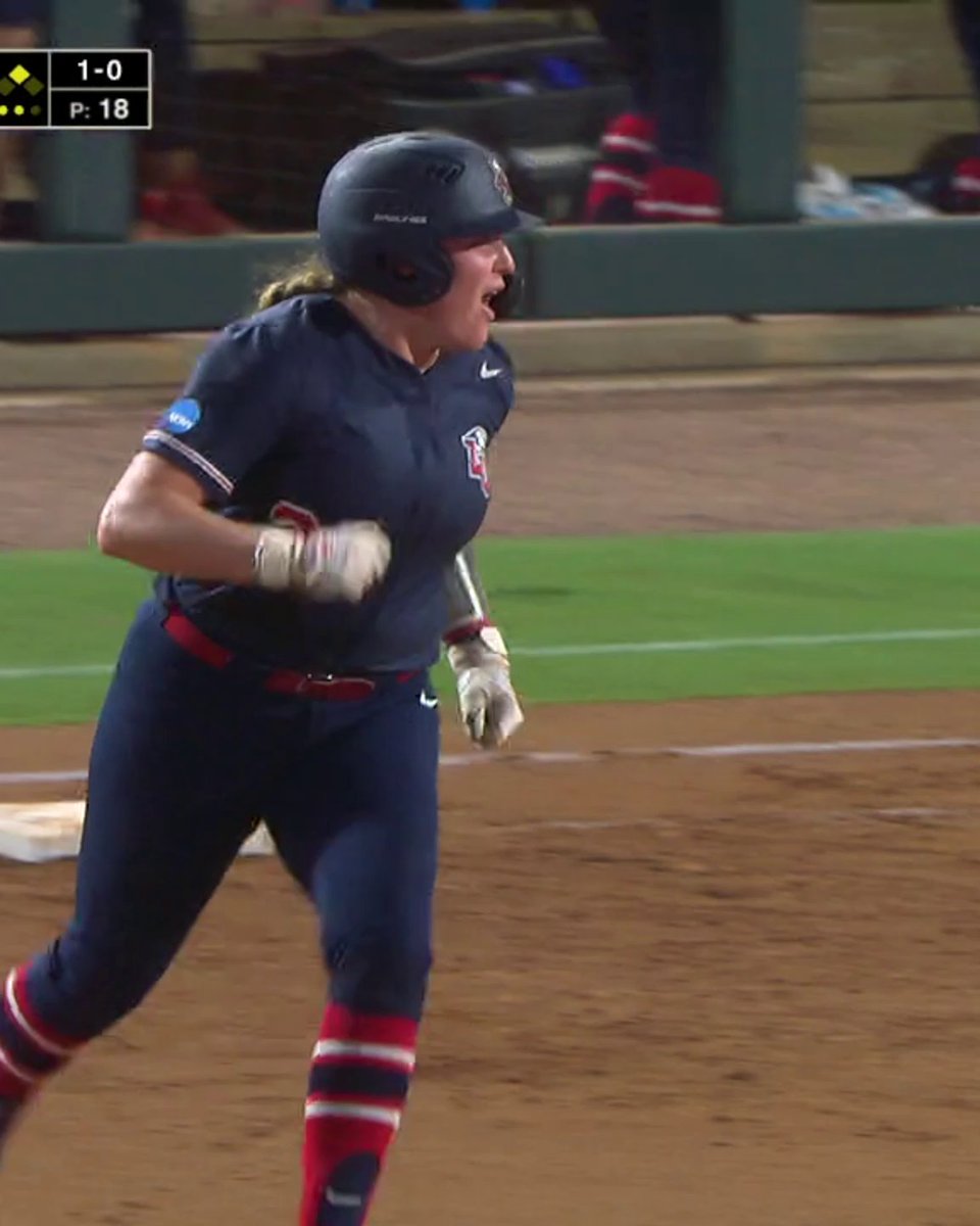 THE FLAMES ARE ROLLIN' ♨️ Five runs scored in the 6th inning for Liberty 😳