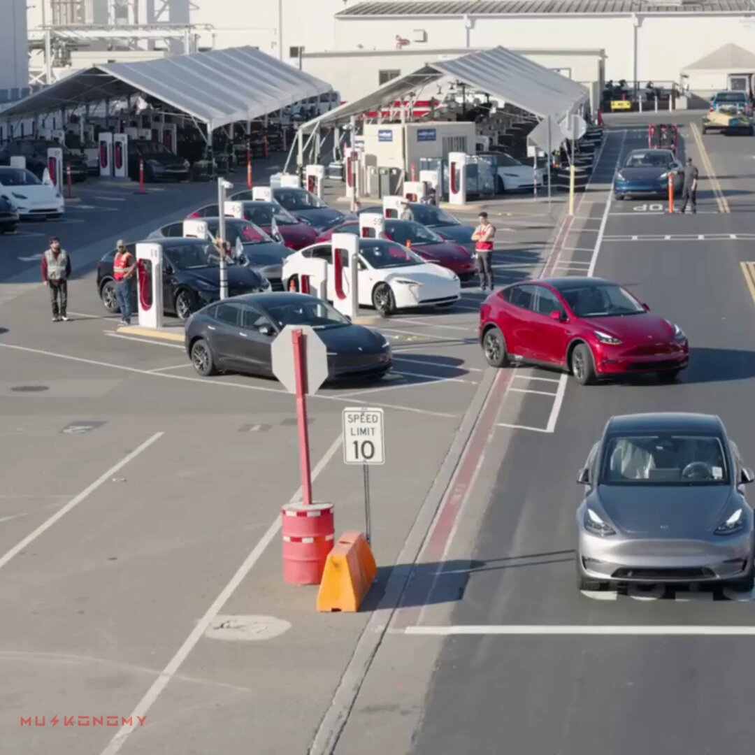 🚨 BREAKING: Tesla now using unsupervised FSD at Giga Berlin to move Model Y units. 🚗 If confirmed, this marks the third factory using FSD with no driver input. Only Giga Shanghai remains.