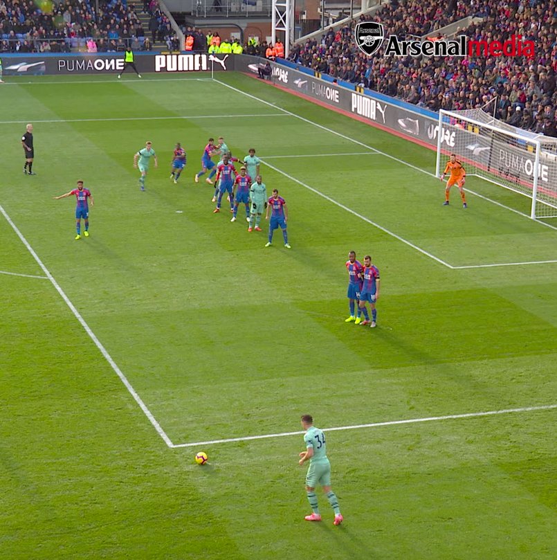 🇨🇭😮‍💨 #GoalOfTheDay | Granit Xhaka vs Crystal Palace (2018)