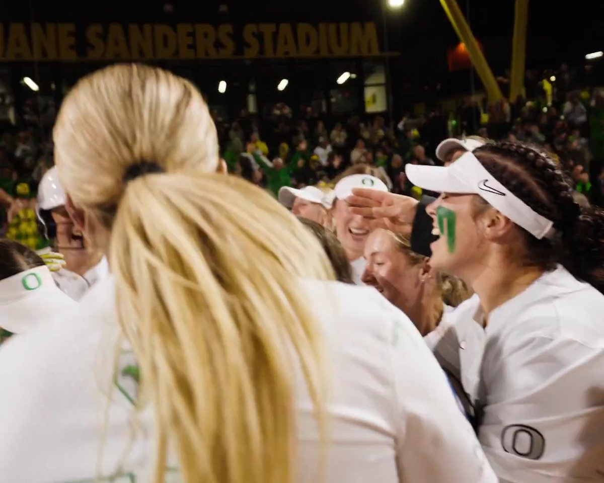 Pure grit. Oregon Softball x #GoDucks