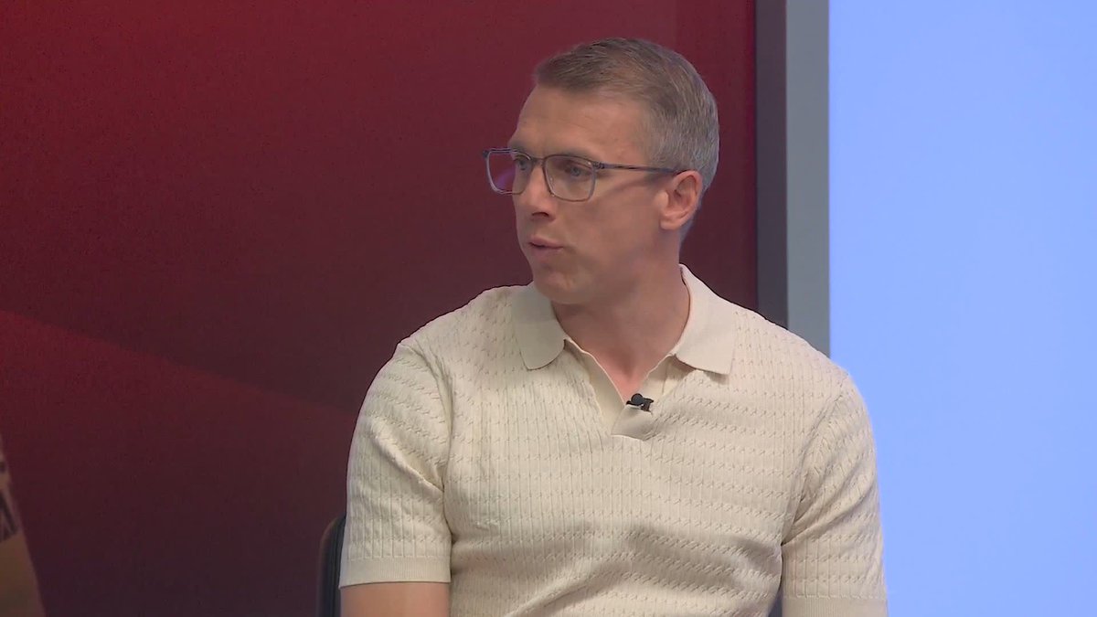 "They didn't see Liverpool coming" 👀 Stephen Warnock says Arsenal thought overtaking Manchester City "would be enough" 😬