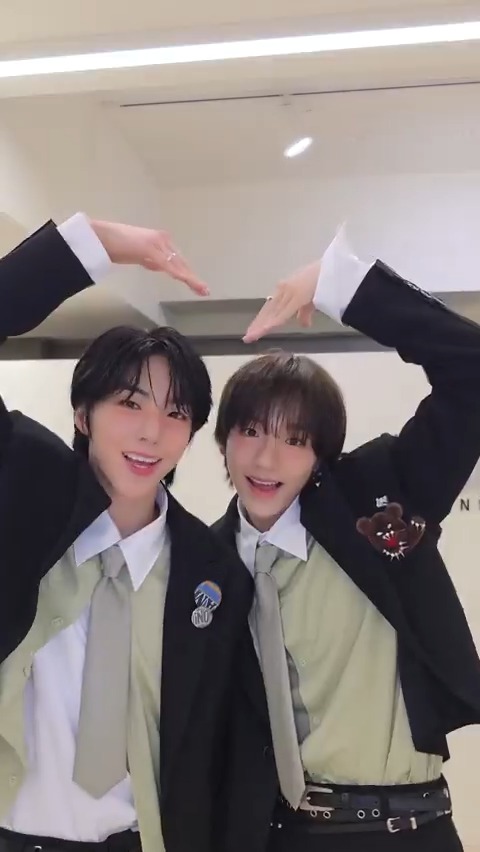 [🎥] 💕누난 너무 예뻐💕 💫 💫 💫 #IDID #아이딧 #BAEKJUNHYUK #백준혁 #JEONGSEMIN #정세민