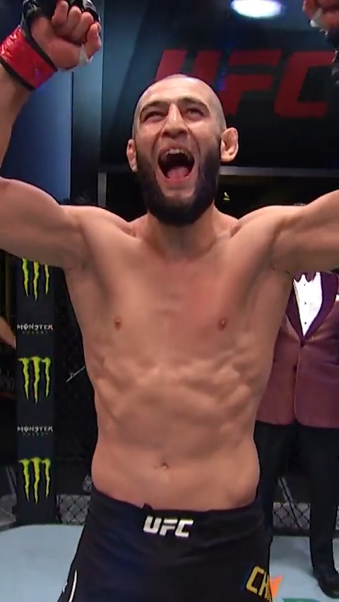Not just a grappler 🤯 #UFC319 Khamzat Chimaev has huge POWER in his hands!