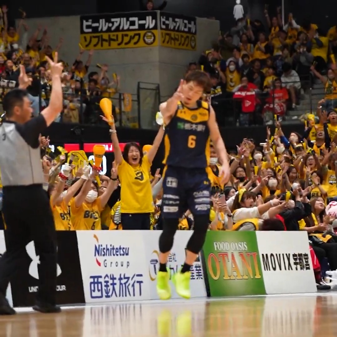 最高の瞬間に“あのポーズ”🔫🔥 試合終盤、勝利を呼び込んだ比江島慎のステップバックスリー！ 比江島慎 Makoto Hiejima #6 宇都宮ブレックス / UTSUNOMIYA BREX #Bリーグ #りそなグループ #Bリーグチャンピオンシップ