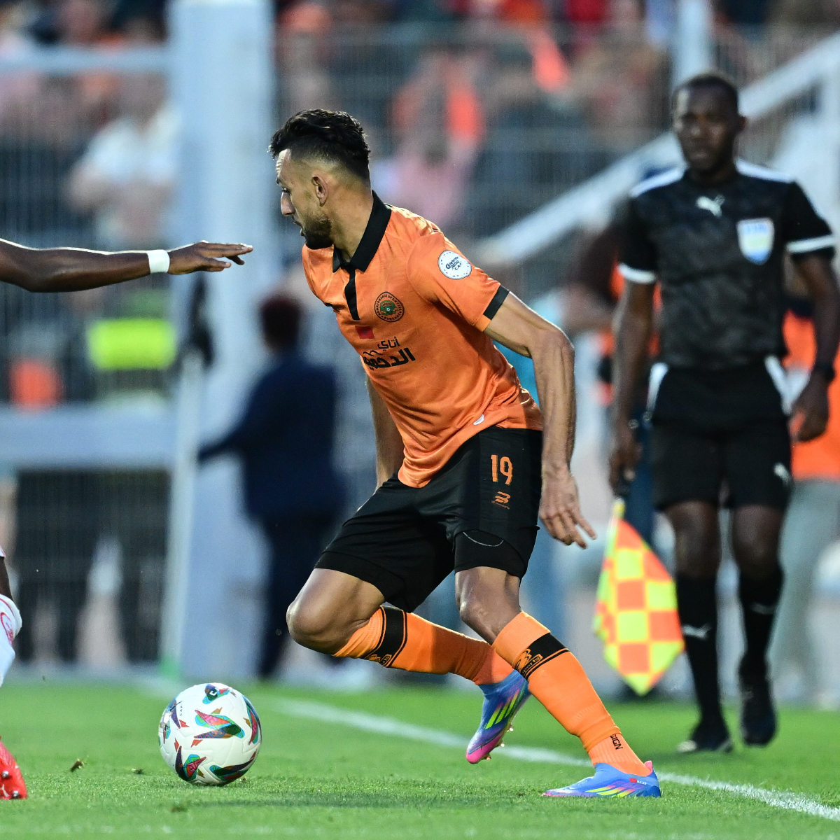 Look at that! 🤩 Hamza El Moussaoui beautifully claims the QNET #SkillOfTheDay for the first leg of the #TotalEnergiesCAFCC final! 🪄
