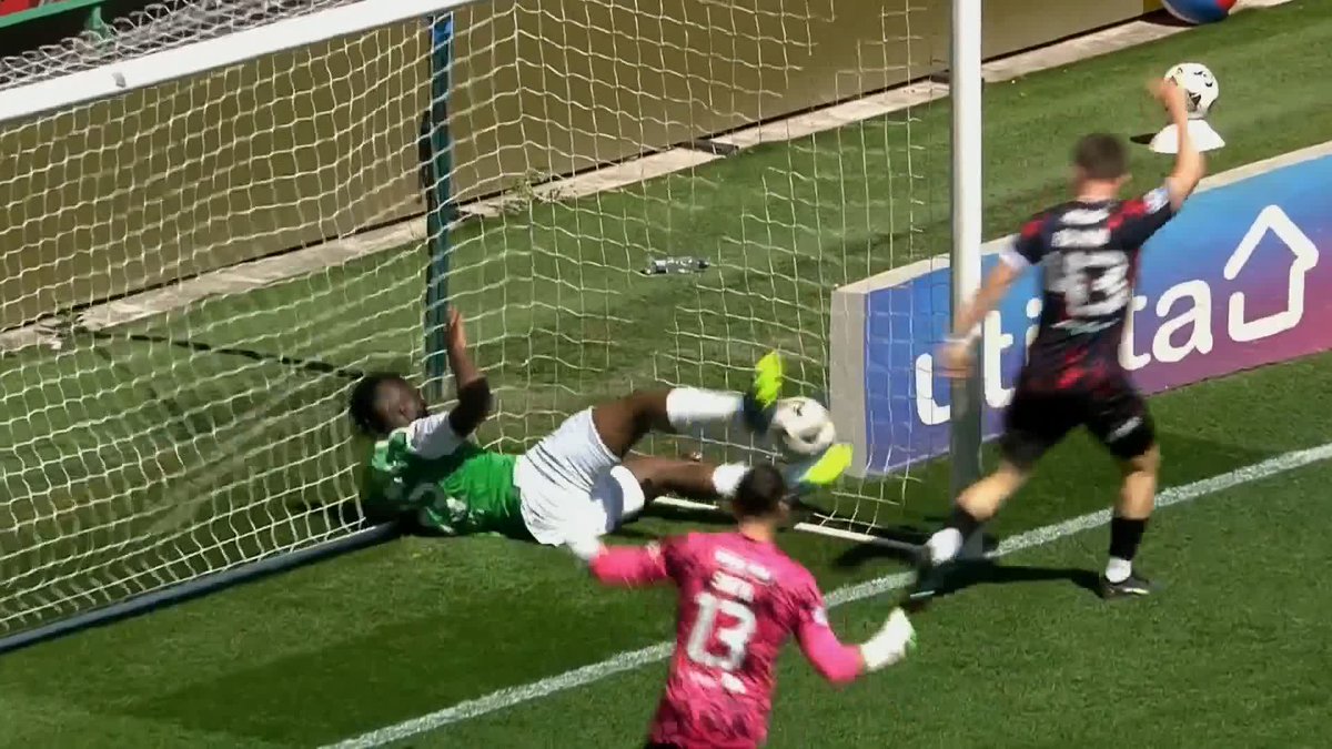 🗣️ "It does look over the line. There is no doubt about that." The Ref Watch team say Nico Raskin's shot did cross the line as Rangers were denied a goal against Hibs, plus discuss what must change going forward ⤵️