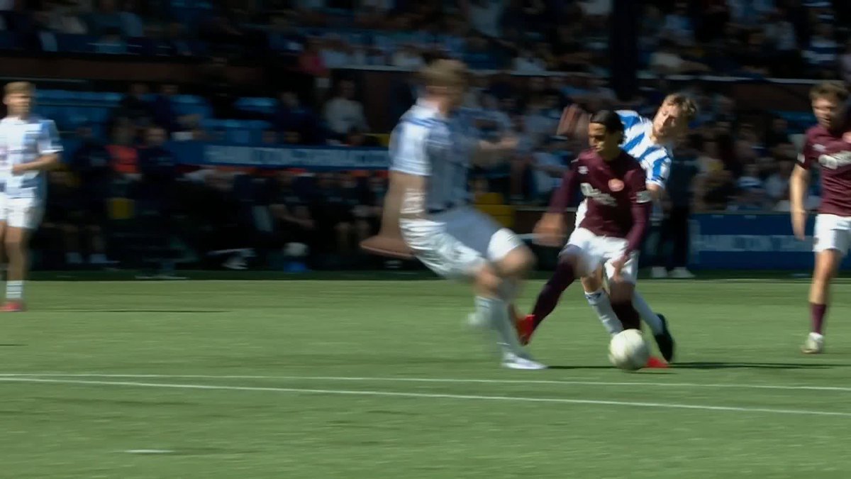 🗣️ "Great decision by the VAR." 🗣️ "I don't think it is a red card." There was disagreement on Ref Watch over the red card shown to Hearts' Yan Dhanda for his tackle on Kilmarnock's Stuart Findlay. Thoughts? ⤵️