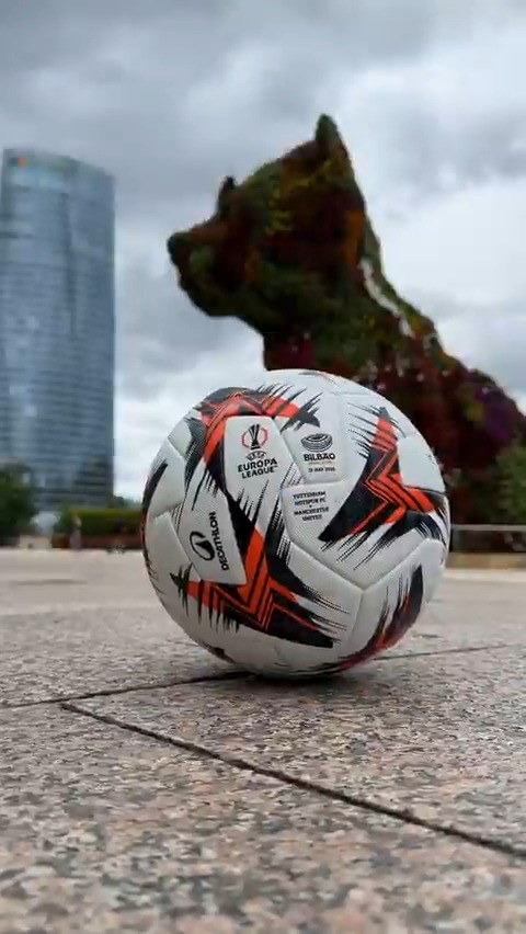 Taking the #UELmatchball on a tour of Bilbao 🗺️ #UELfinal | decathlon_football