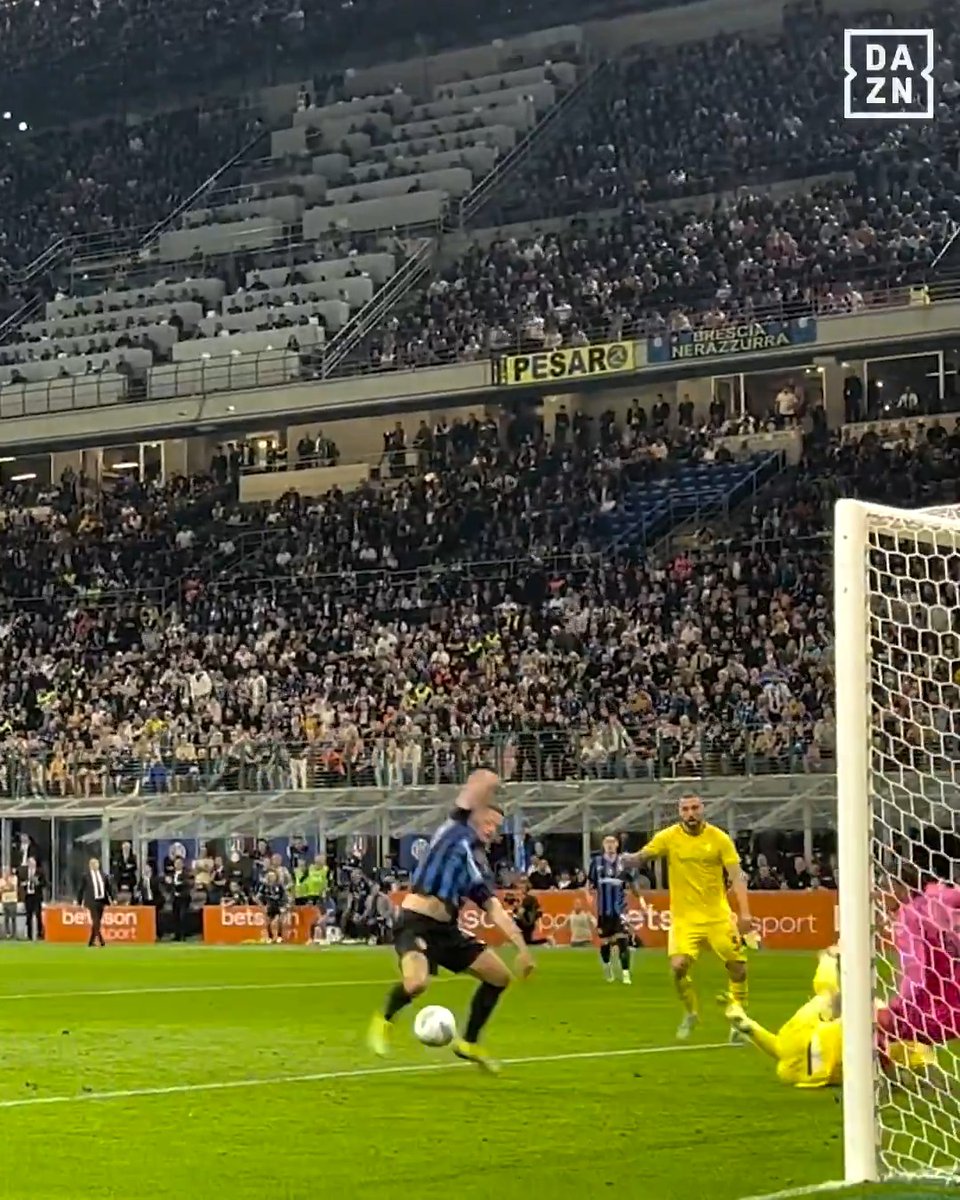 Arnautovic sbaglia al 94’😱 Si divora il gol del 3-2 ❌ #Arnautovic #InterLazio #SerieAEnilive #DAZN