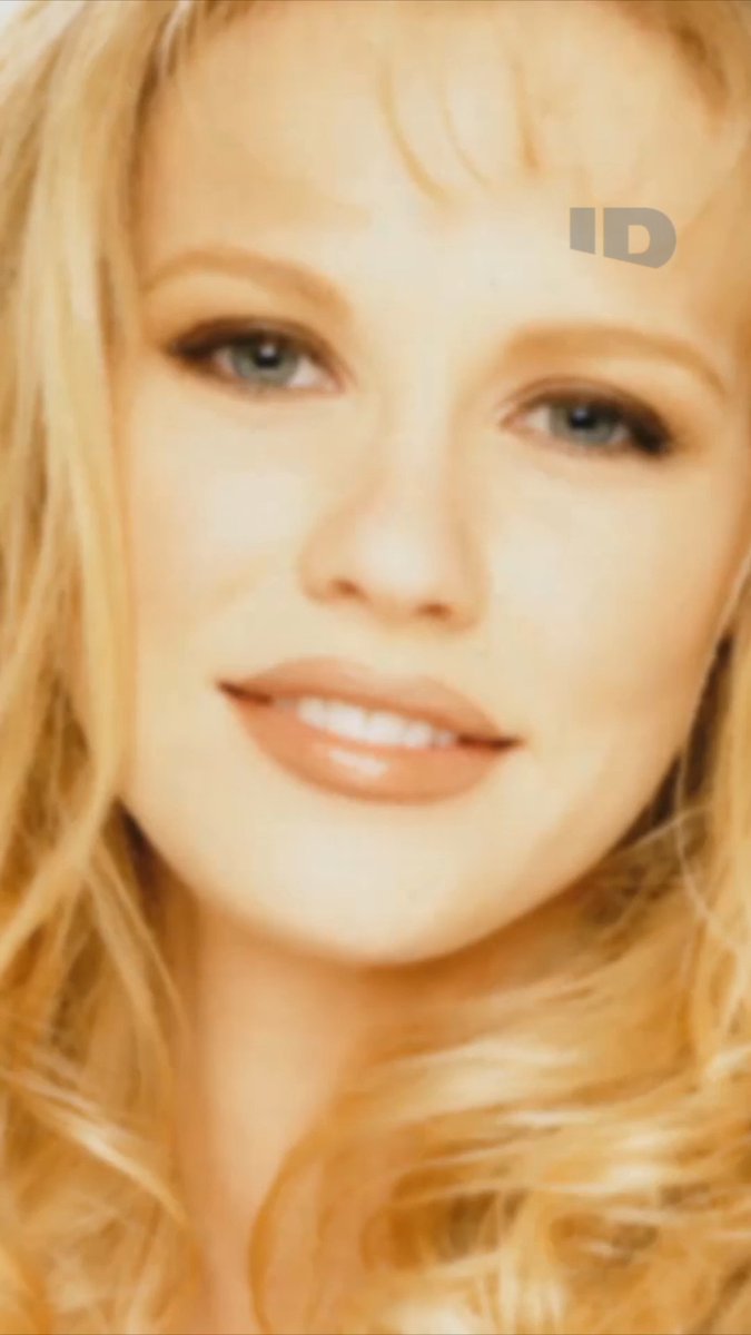 Kerissa Fare is thrilled to be September 2000's Playmate of the Month. However, just as the magazine is about to hit newsstands, a mysterious man from her past becomes a suspect in multiple murders, and investigators want to talk to her. Watch #ThePlayboyMurders Monday on ID Holly Madison