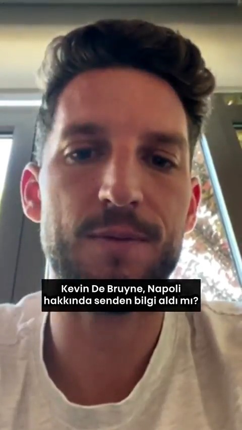 - Bu şampiyonluk, diğer iki yıl kadar iyi hissettirdi mi? Dries Mertens: "Evet, hatta daha güzeldi. Eğlenmesi daha zor oluyor artık, özellikle çocukla birlikte (Gülerek). Ciro'ya burada gösterilen ilgi inanılmaz. Gerçekten böyle bir şey görülmedi." (sporza)